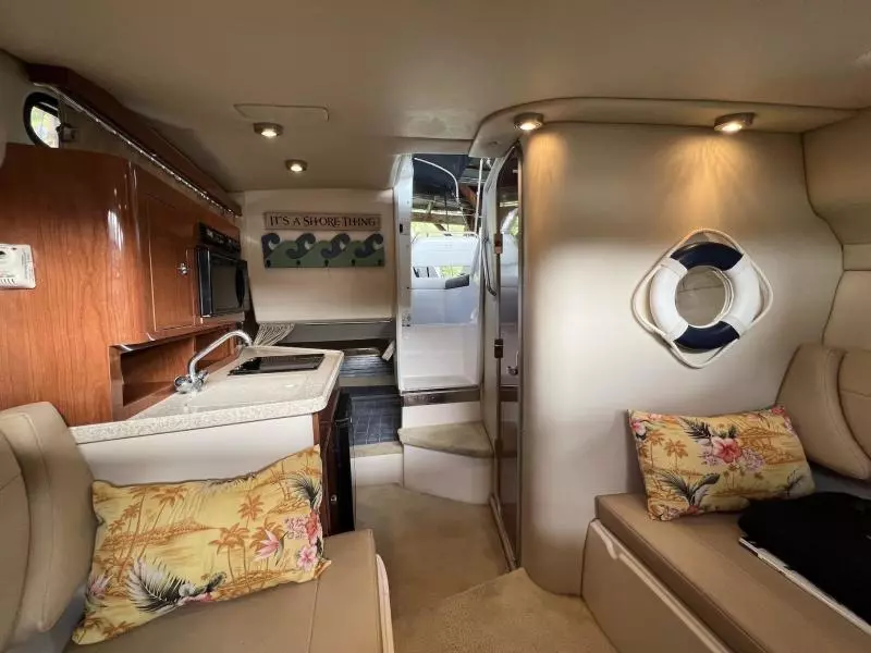 2007 Regal 2565 Window Express