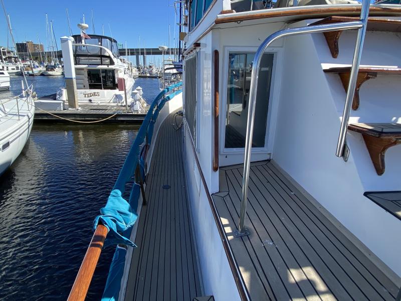 1979 Grand Banks Classic