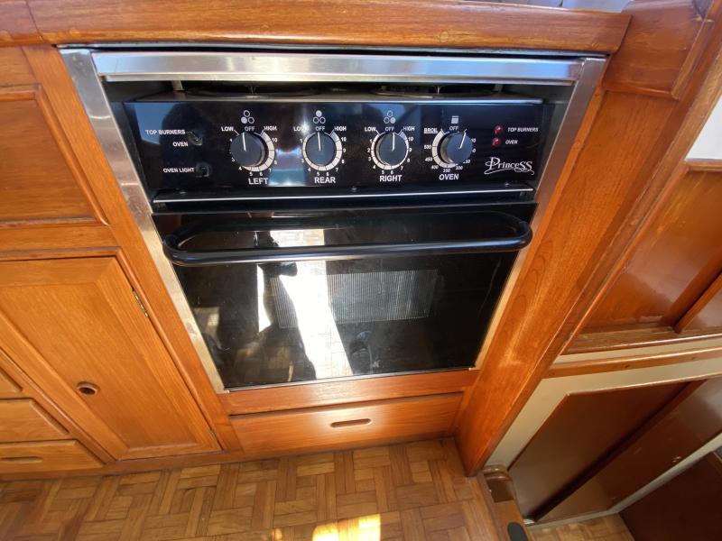 1979 Grand Banks Classic