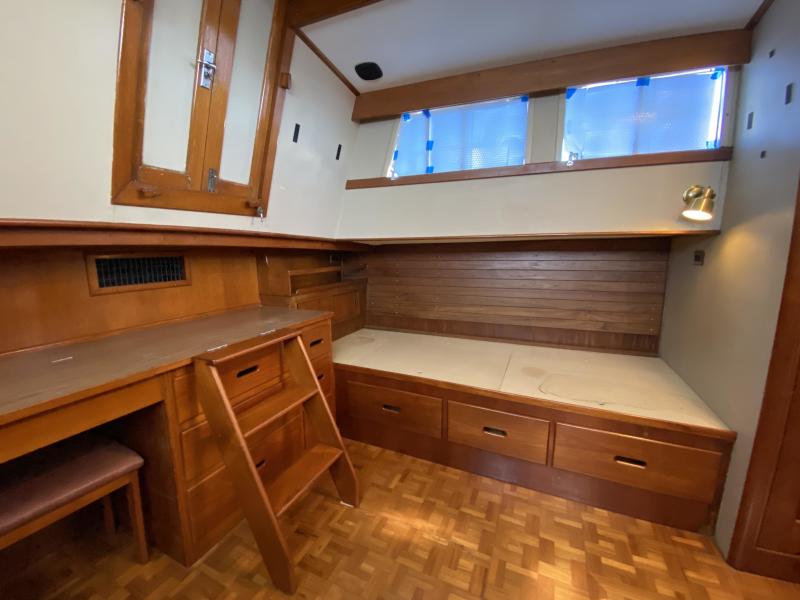 1979 Grand Banks Classic