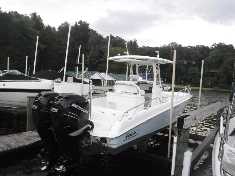 2016 Boston Whaler 270 Dauntless