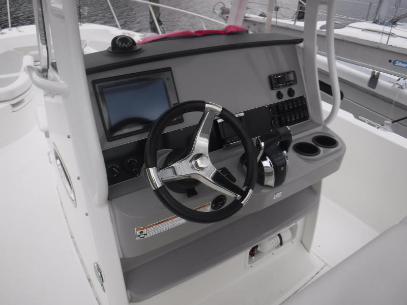 2016 Boston Whaler 270 Dauntless