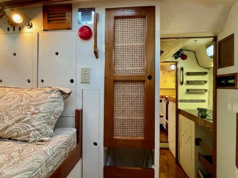 1980 Seamaster Bruce Roberts 45 Ketch