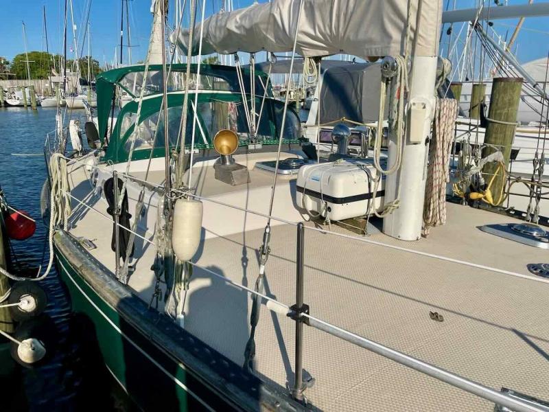 1980 Seamaster Bruce Roberts 45 Ketch