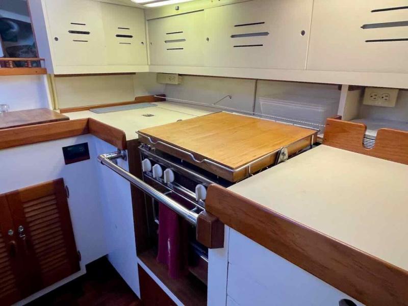 1980 Seamaster Bruce Roberts 45 Ketch