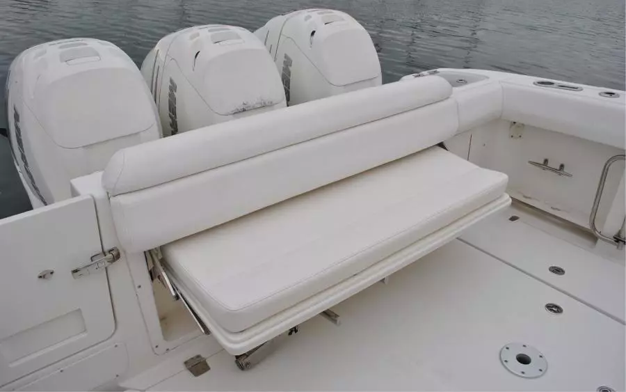 Cockpit Aft Seating