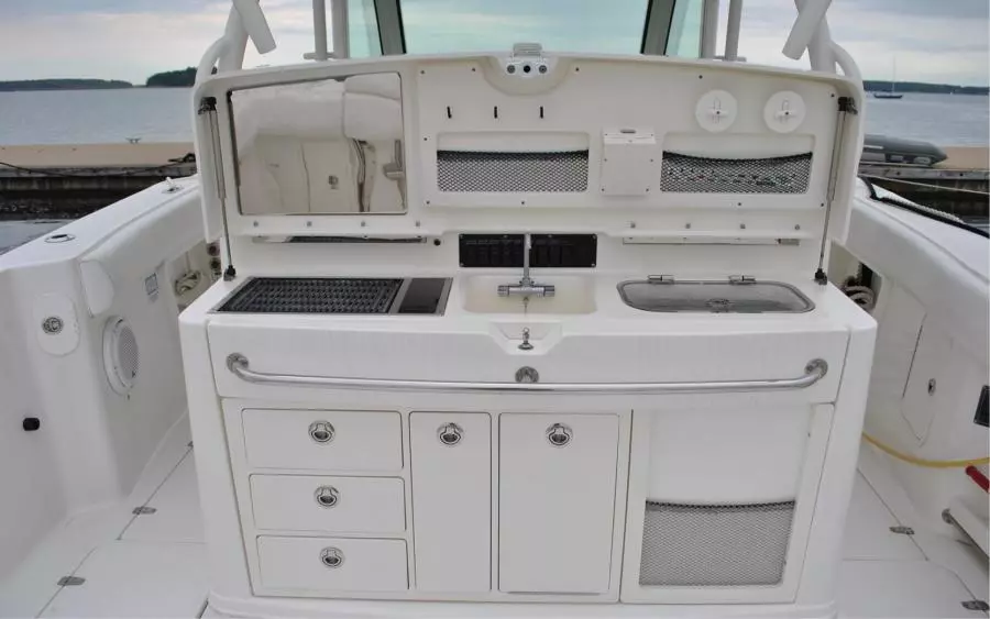 Console Leaning Post Prep Center