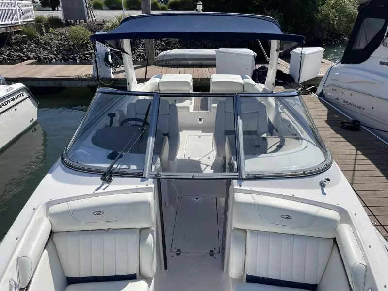 2011 Regal 2700 Bowrider