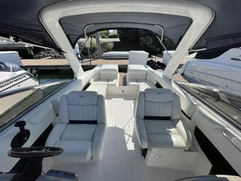 2011 Regal 2700 Bowrider