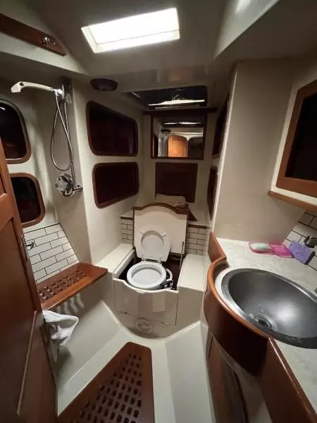 1989 Hans Christian Christian 48