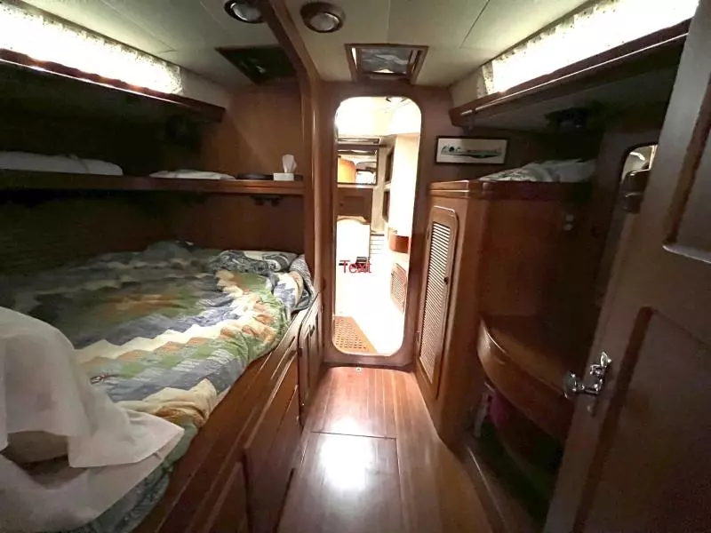 1989 Hans Christian Christian 48