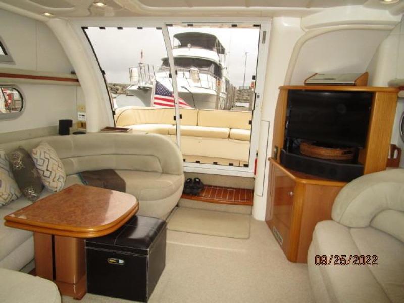 44' Sealine salon aft