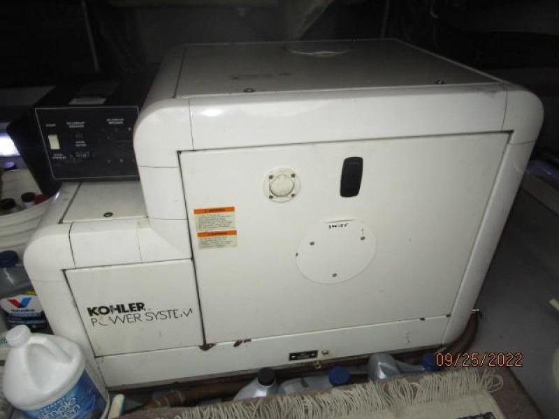 44' Sealine generator sound box