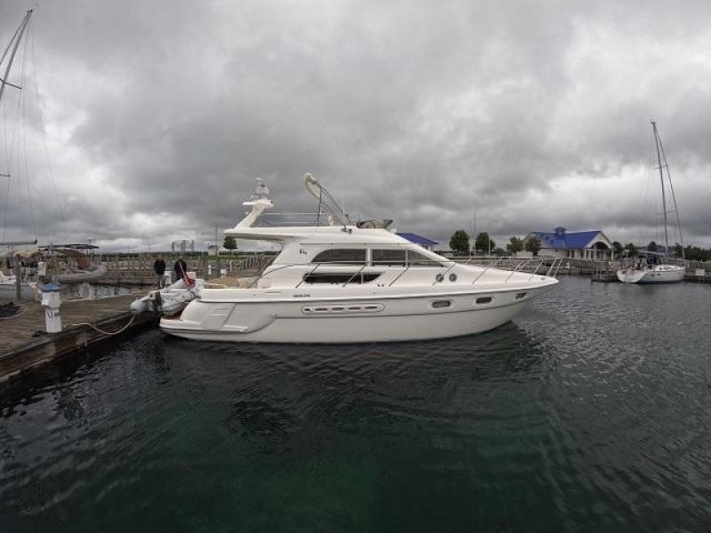 44' Sealine starboard profile2