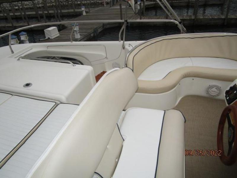 44' Sealine flybridge port