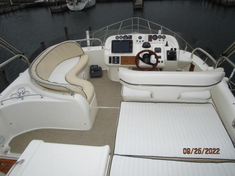 44' Sealine flybridge forward