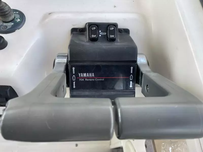 1999 Grady-White 300 Marlin