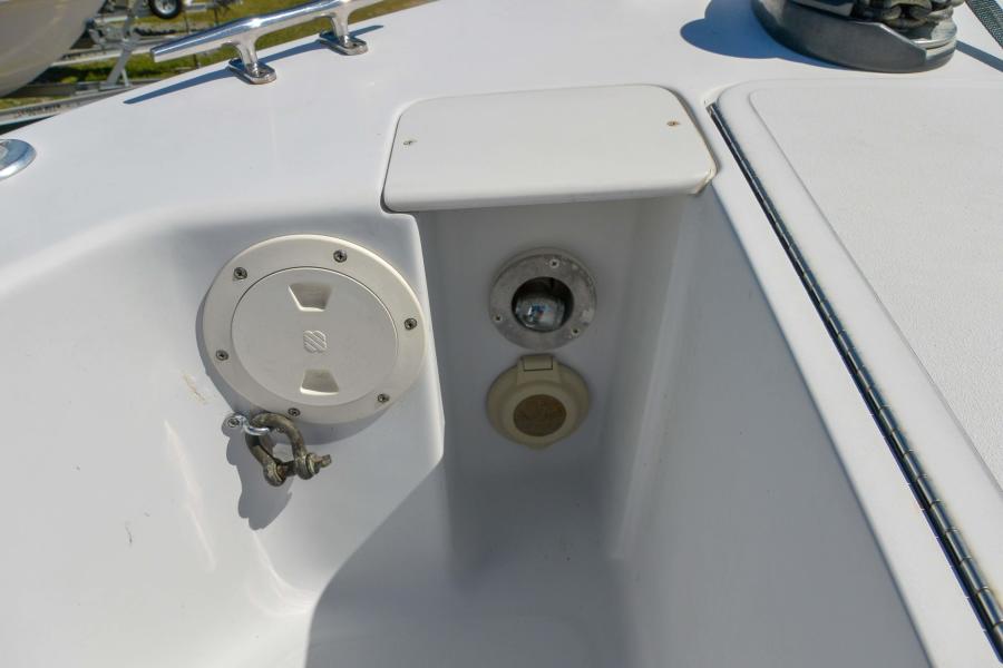 1999 Mainship 390