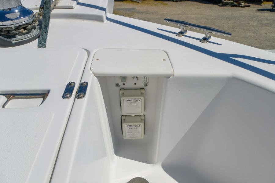 1999 Mainship 390