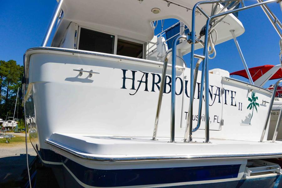 1999 Mainship 390