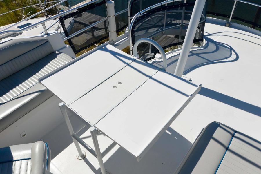 1999 Mainship 390