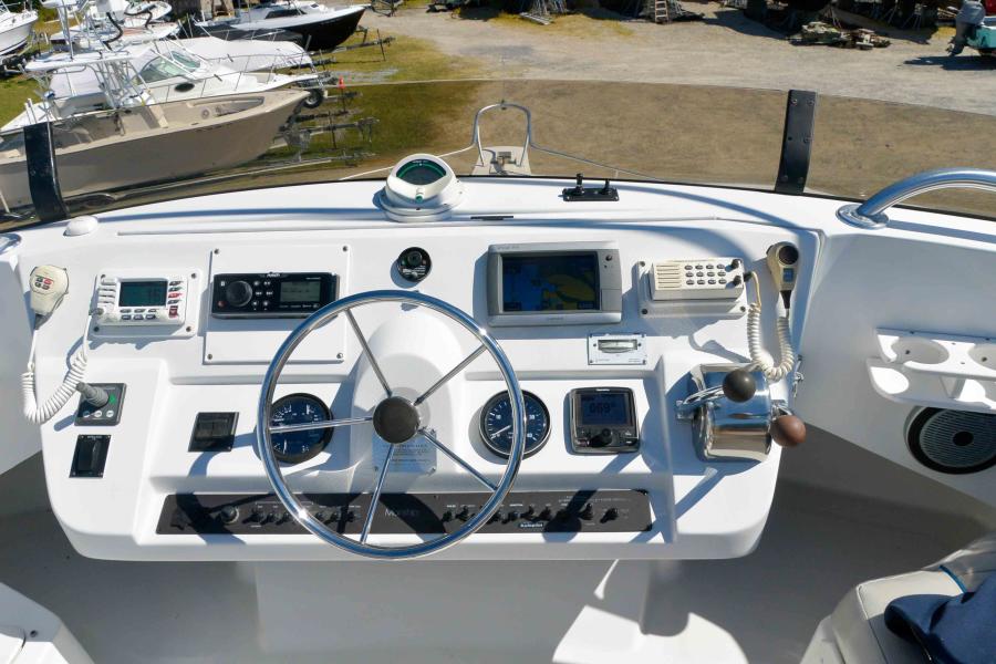 1999 Mainship 390