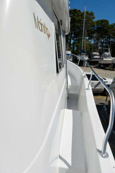 1999 Mainship 390