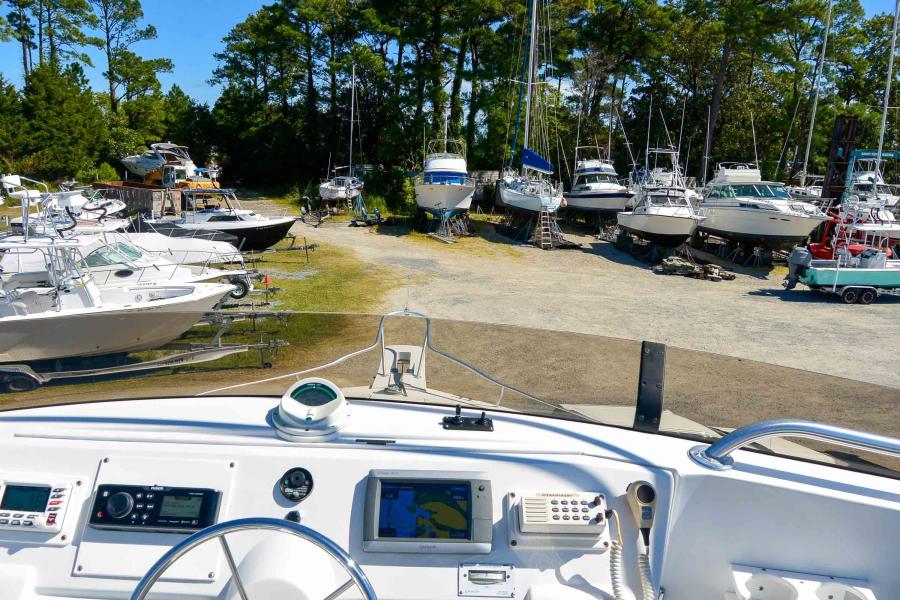 1999 Mainship 390