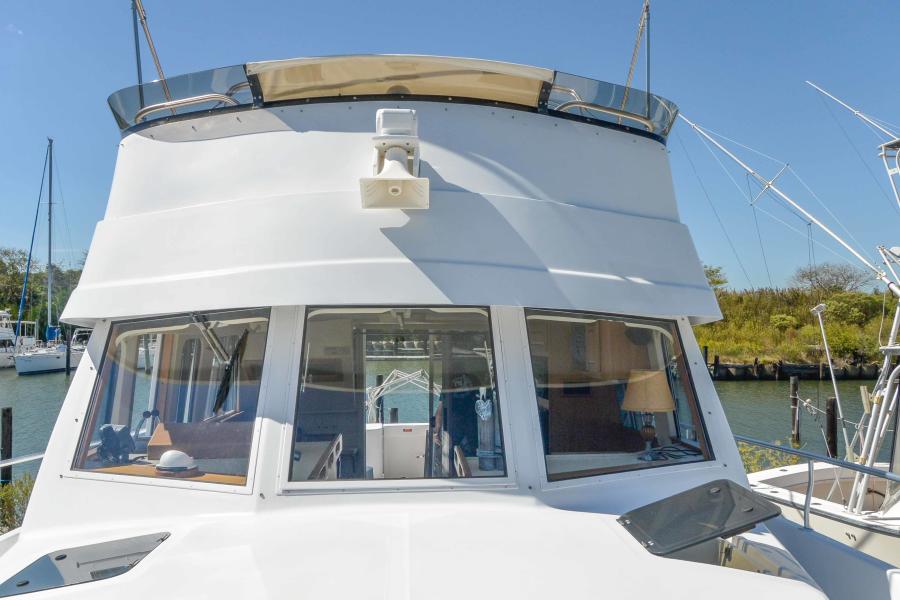 1999 Mainship 390