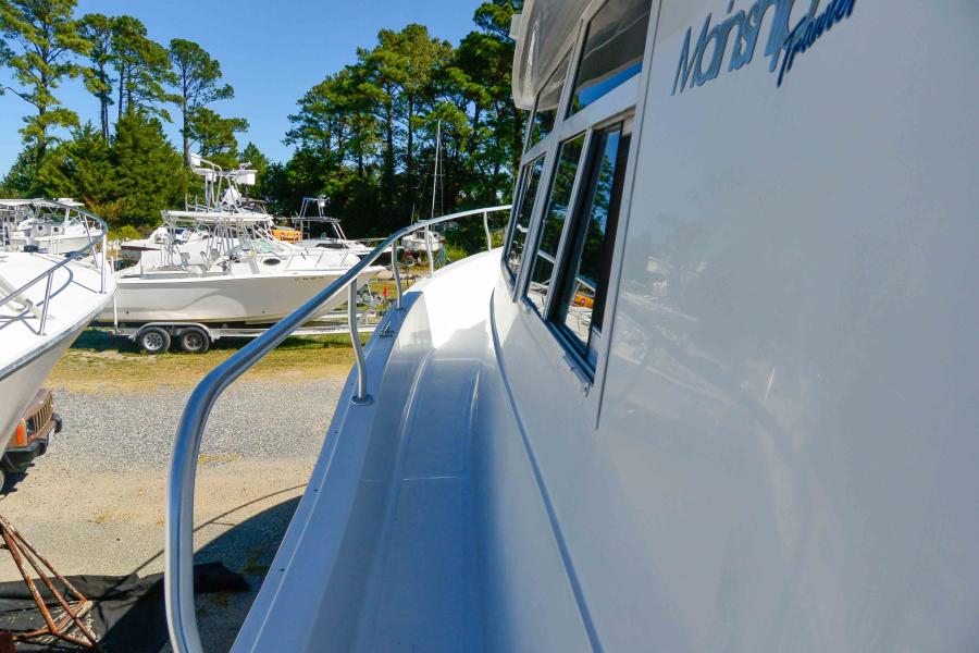 1999 Mainship 390