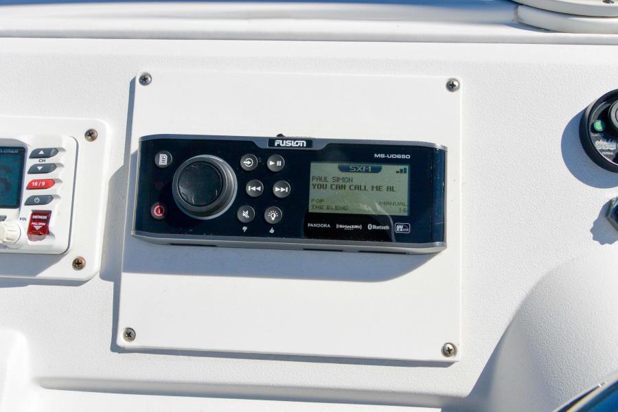1999 Mainship 390