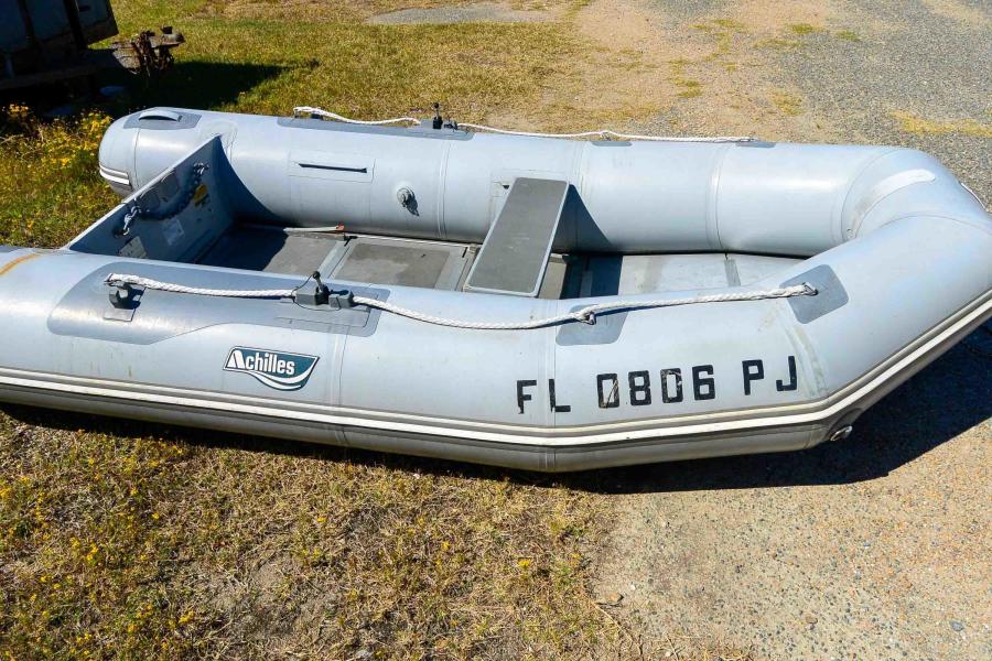 1999 Mainship 390