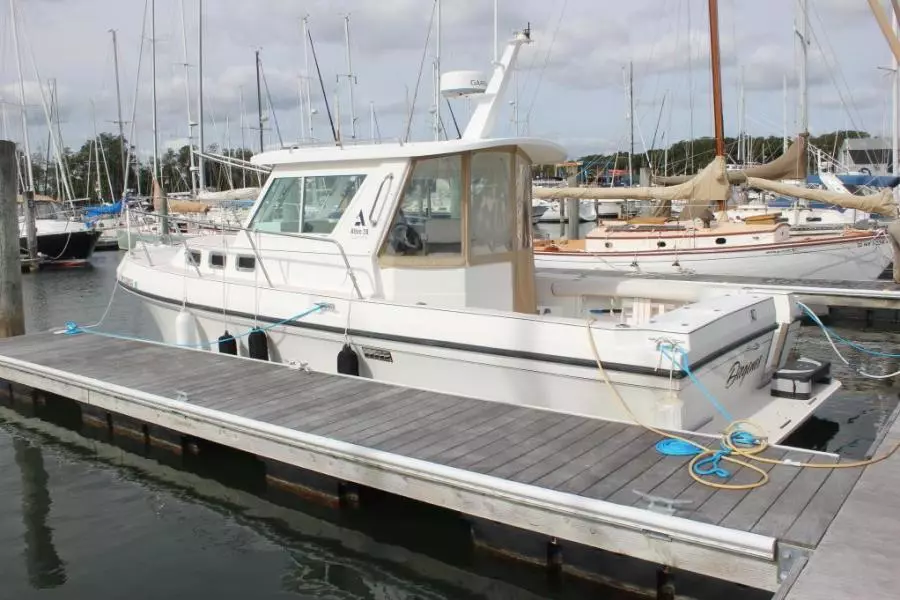 2008 Albin 28 Newport Flush Deck
