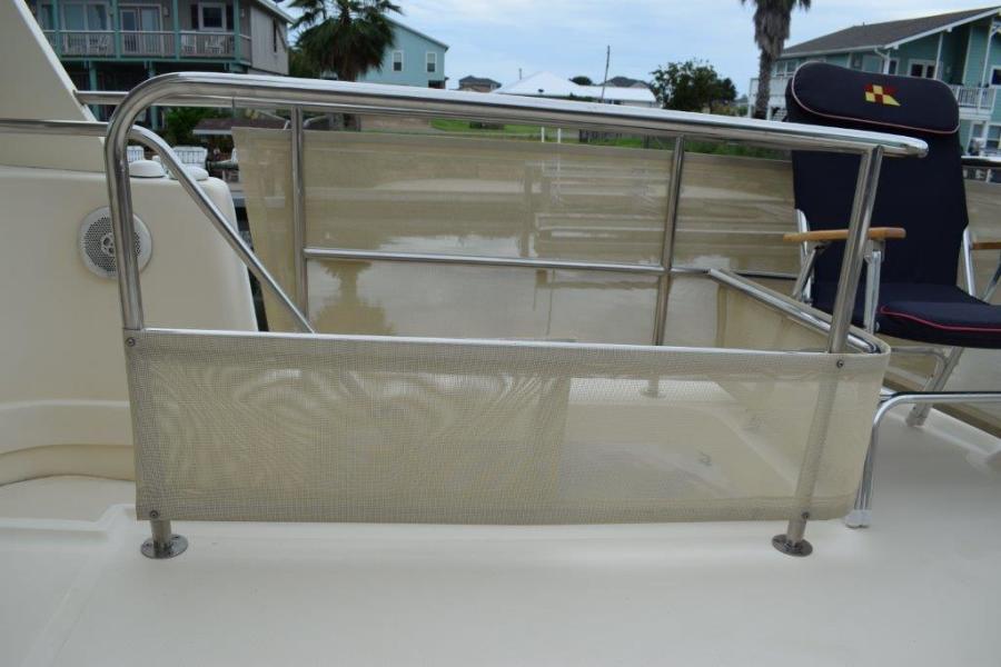 2005 Mainship 400