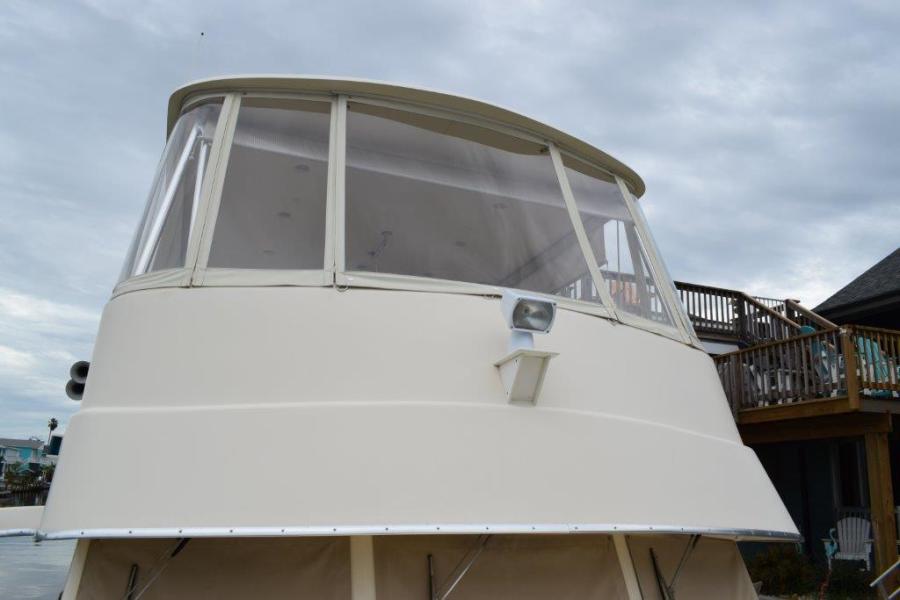 2005 Mainship 400