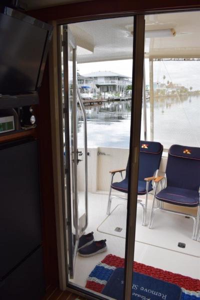 2005 Mainship 400