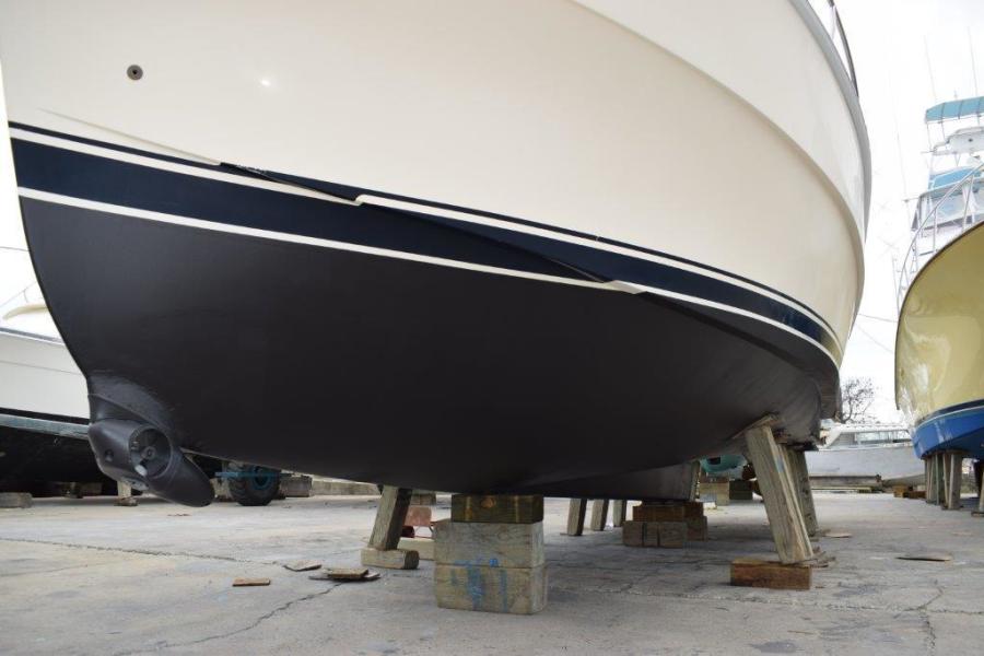 2005 Mainship 400