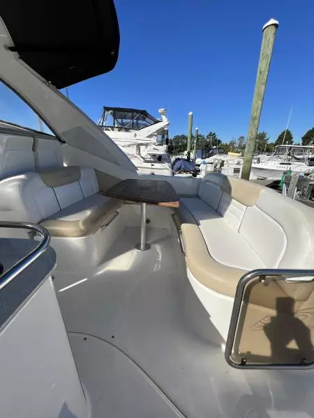 2008 Sea Ray 330 Sundancer