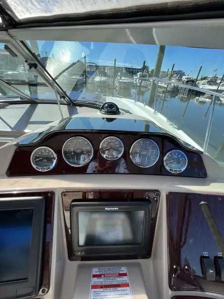 2008 Sea Ray 330 Sundancer