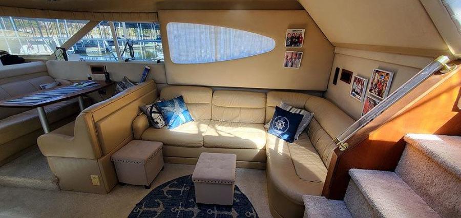 Salon Starboard