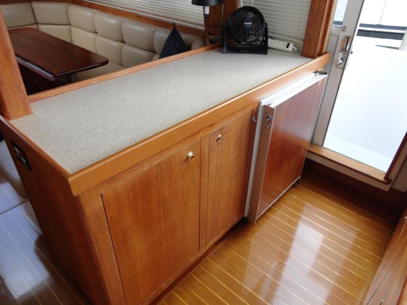 2001 Mainship 430 Trawler