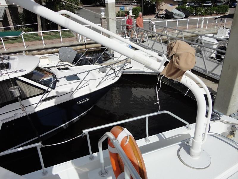 2001 Mainship 430 Trawler