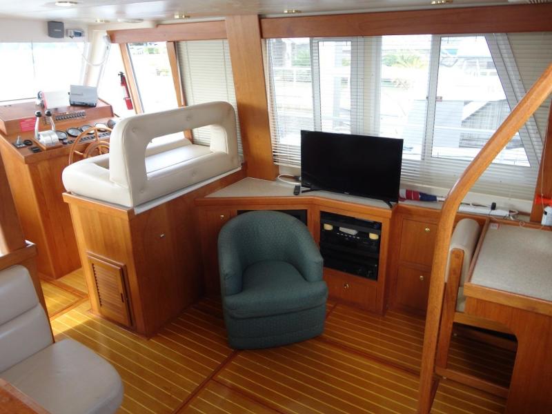 2001 Mainship 430 Trawler
