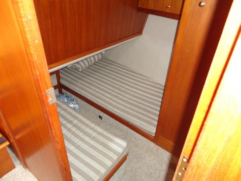 2001 Mainship 430 Trawler