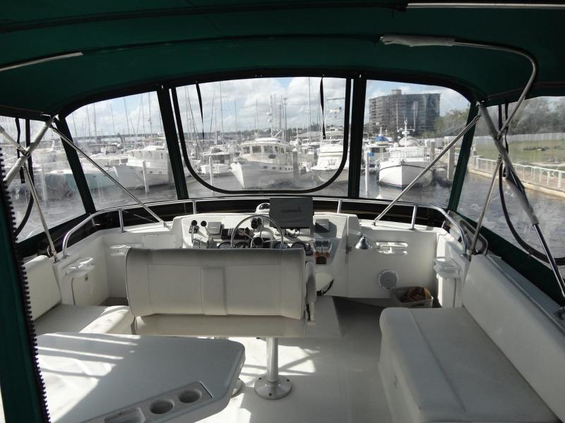 2001 Mainship 430 Trawler