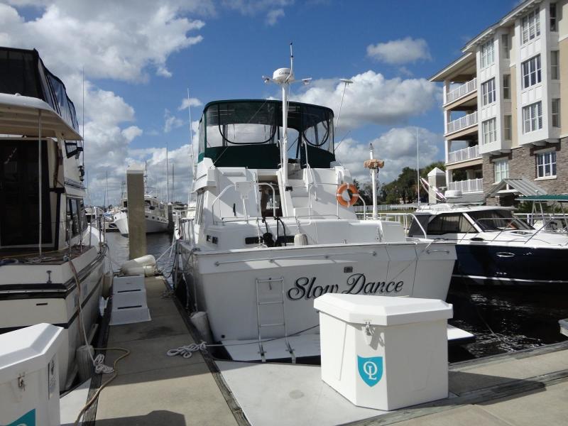 2001 Mainship 430 Trawler