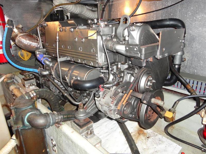 2001 Mainship 430 Trawler