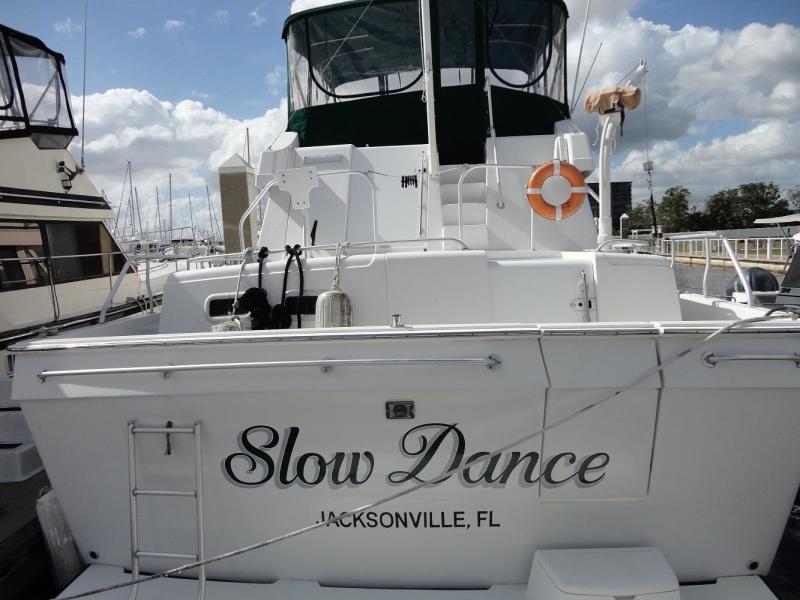 2001 Mainship 430 Trawler