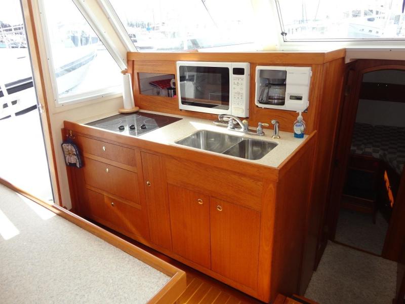 2001 Mainship 430 Trawler