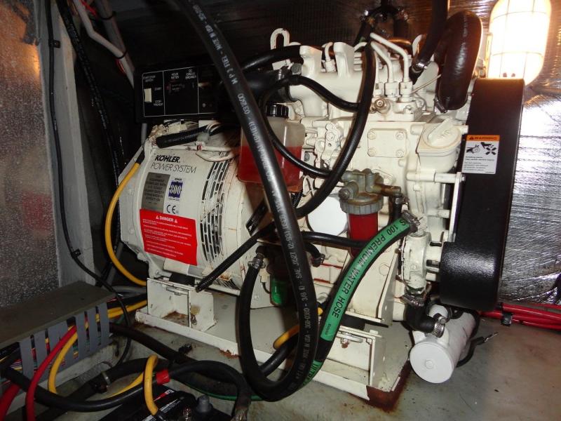 2001 Mainship 430 Trawler
